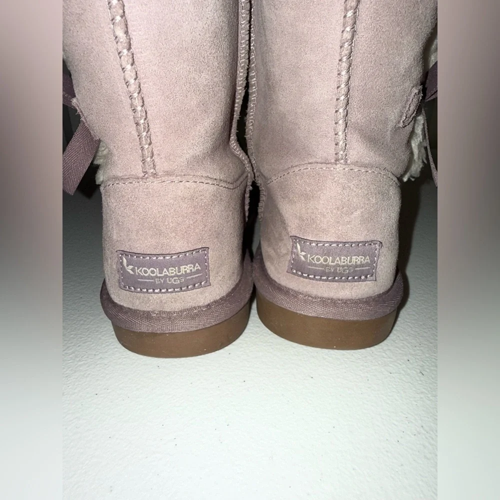 Koolaburra by UGG Victoria Short unisex-child Fashion Boot Size 4